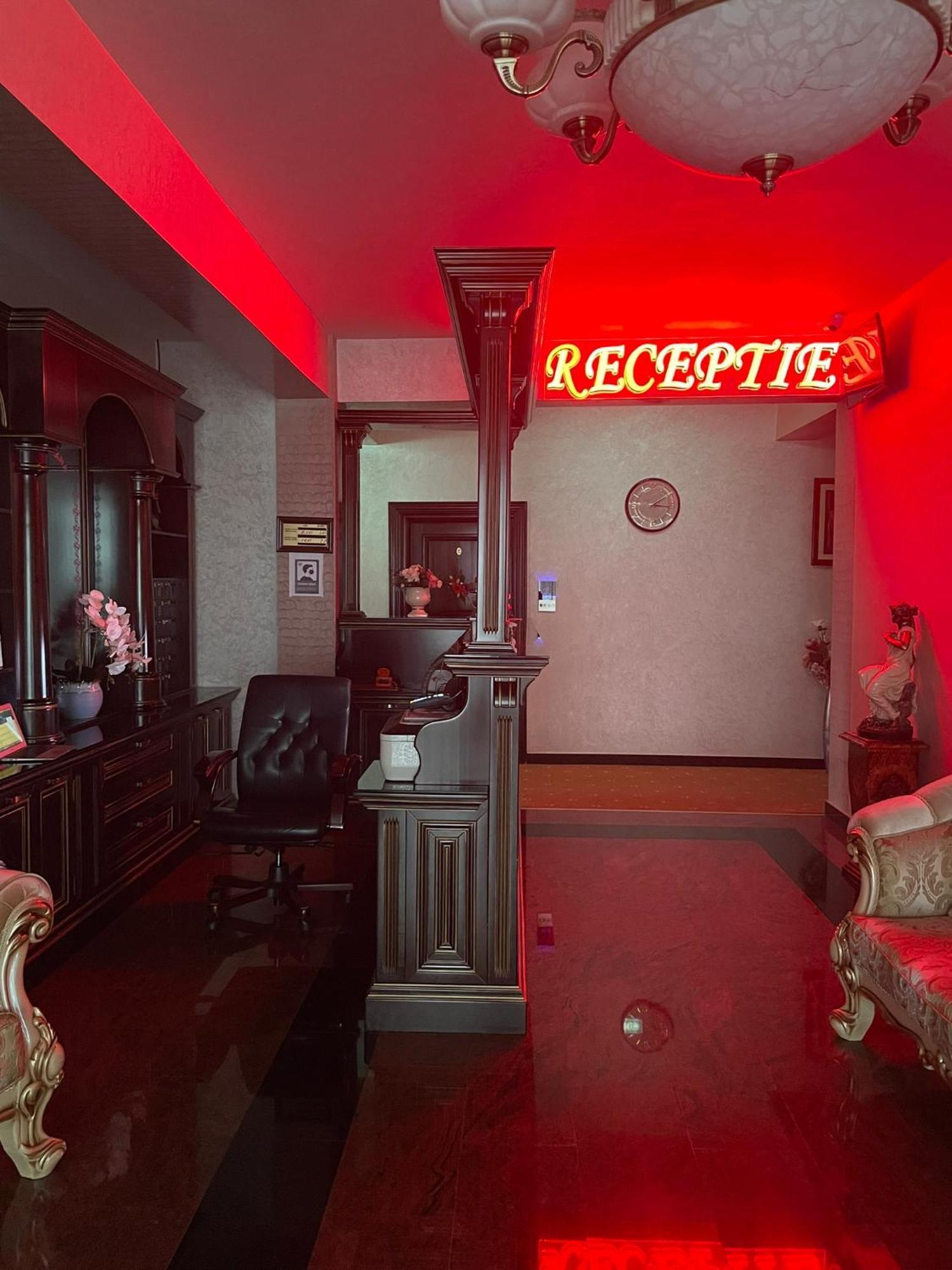 Hotel Bacsoridana Tecuci エクステリア 写真