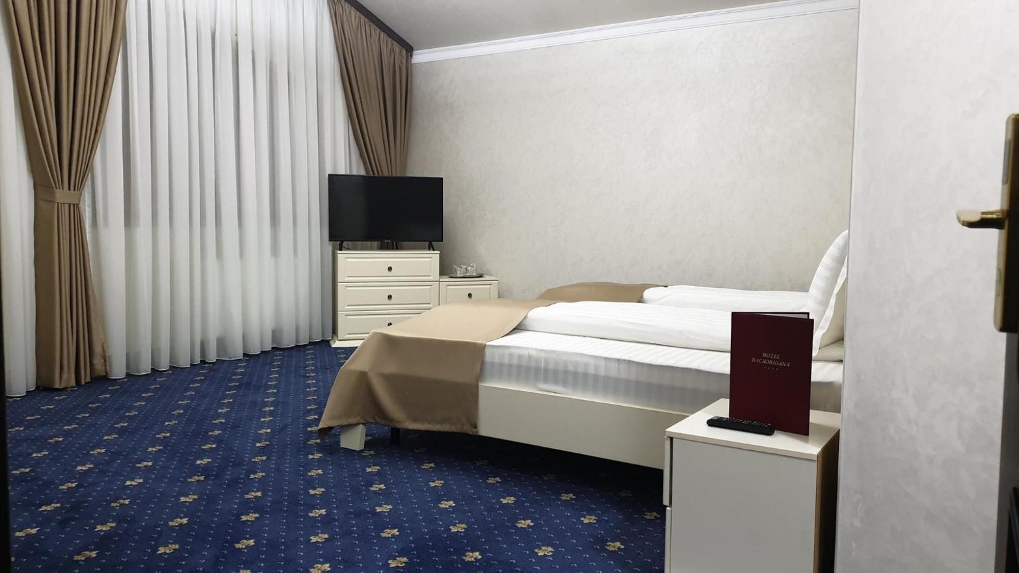 Hotel Bacsoridana Tecuci エクステリア 写真